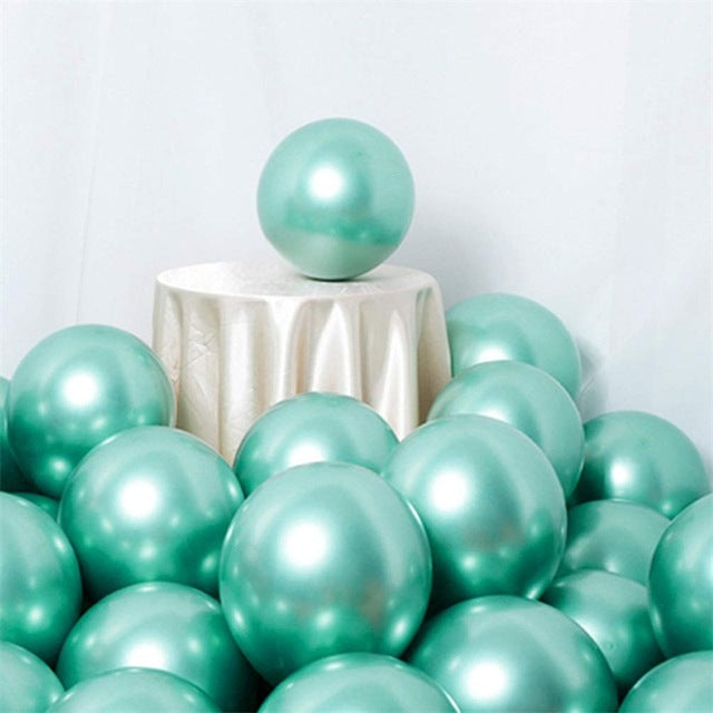 Metallic balloon for a mermaid decoration