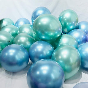 Metallic balloon for a mermaid decoration