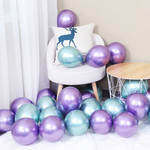 Metallic balloon for a mermaid decoration