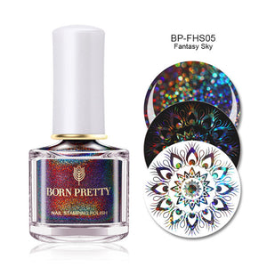 Holographic effect nail polish