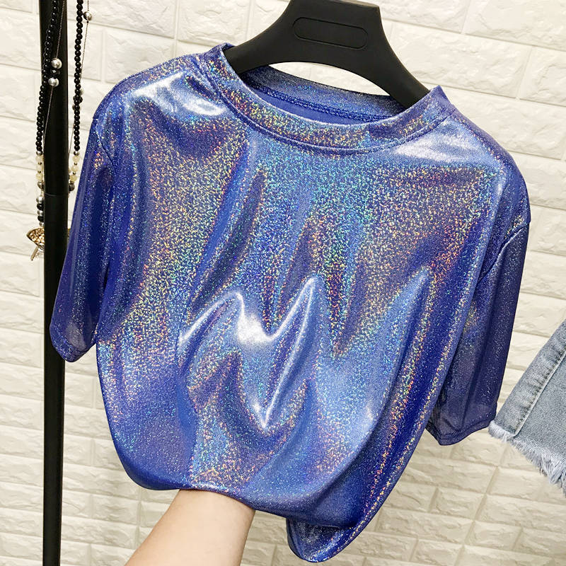 Top t-shirt in holographic style